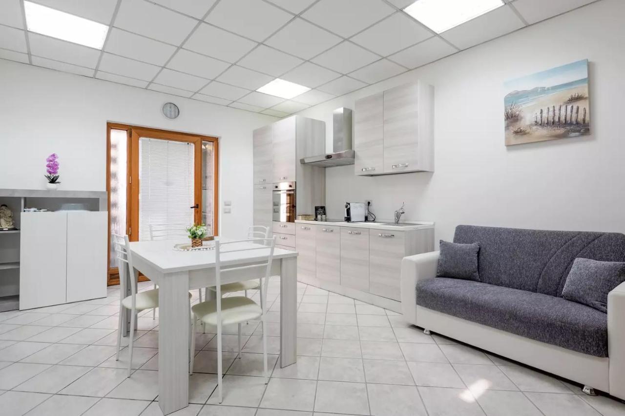 Saint Simplicio House Apartman Olbia Kültér fotó