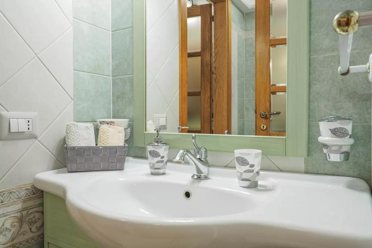 Saint Simplicio House Apartman Olbia Kültér fotó